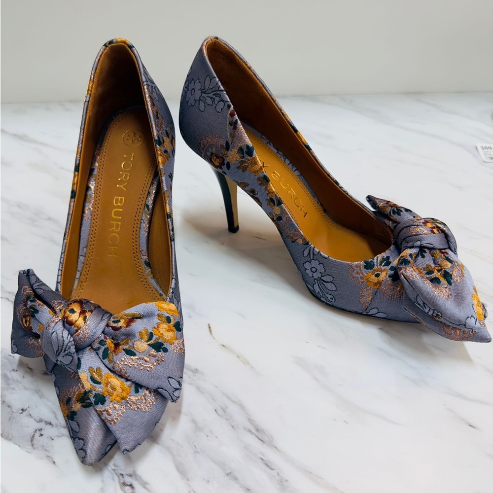 Tory Burch Floral Bow Heels in Gray and Yellow - Picture 3 of 11